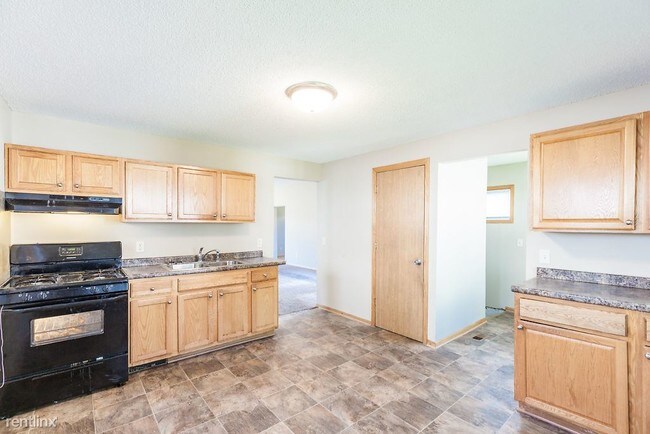 Building Photo - 3 br, 1.5 bath House - 3411 Dupont Avenue N