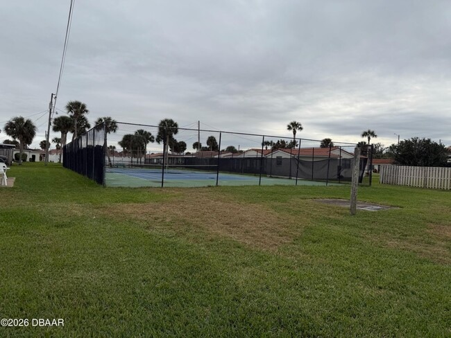 Foto del edificio - 604 Robin Rd