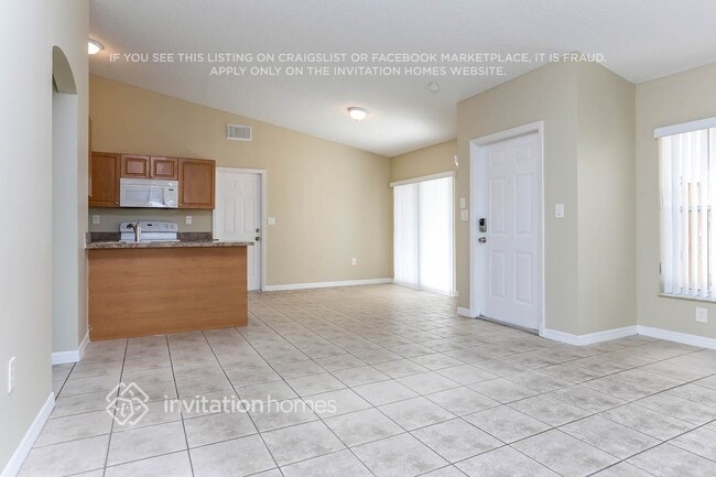 Building Photo - 8410 SW 157th Ct