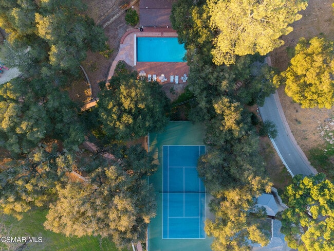 Foto del edificio - 1753 Hidden Vly Rd