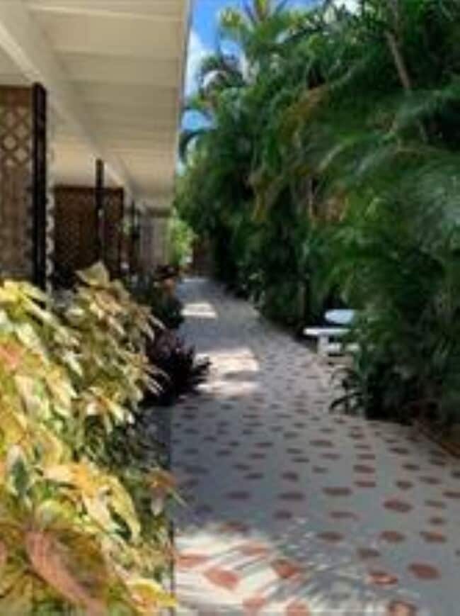 Building Photo - 1313 NE 16th Ter