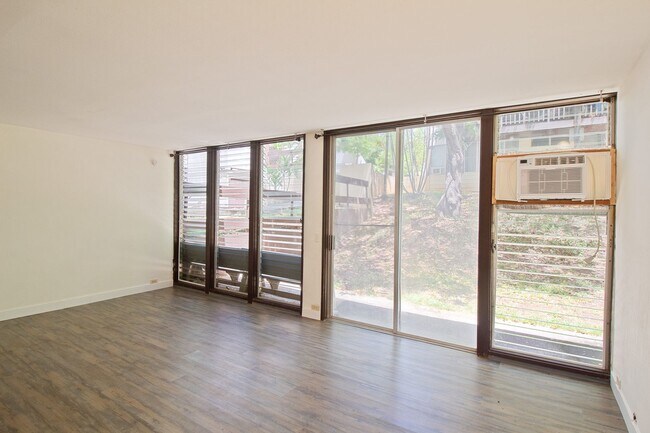 Foto del edificio - Bougainville – Spacious 4 Bedroom, 2 Bath ...