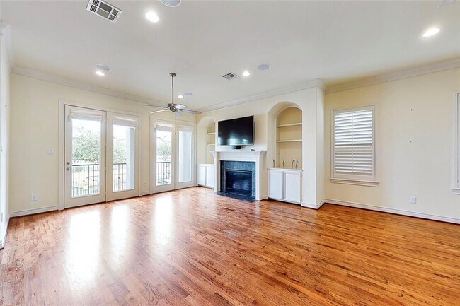 Building Photo - 11025 Sherwood Grv