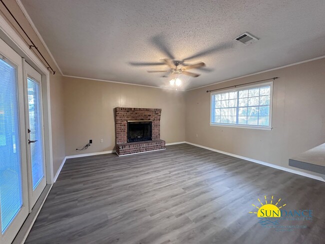 Foto del edificio - Great 3 Bedroom Home in Fort Walton Beach!
