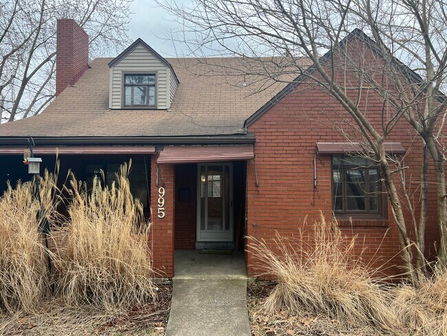 Building Photo - 995 Firwood Dr