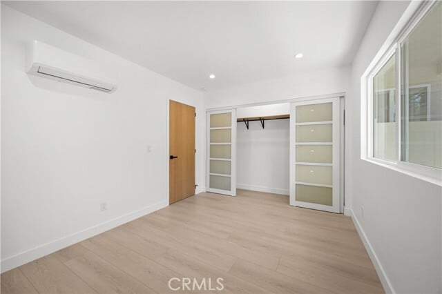 Foto del edificio - 6944 Amestoy Ave