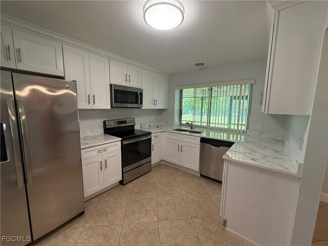 Foto del edificio - 4524 SE 11th Pl