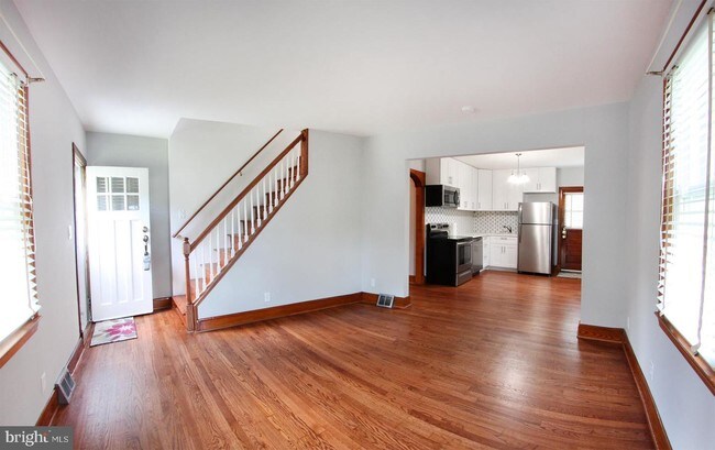 Foto del edificio - 595 Donaldson Ave