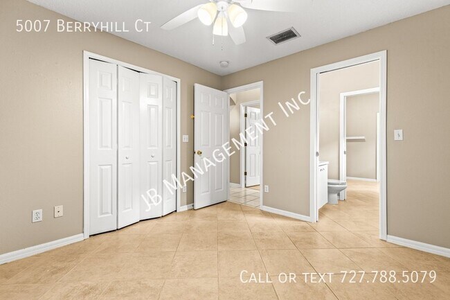 Foto del edificio - 5007 Berryhill Ct