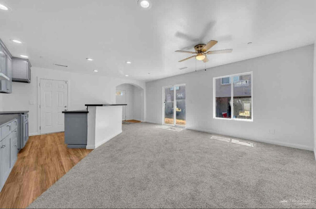 Building Photo - 21605 Golden Star Blvd