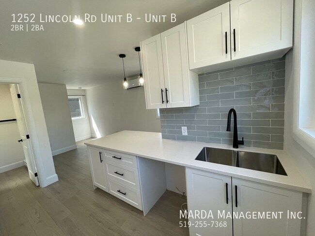 Photo du bâtiment - NEWLY BUILT  2-BEDROOM/1BATHROOM ADU!! + H...