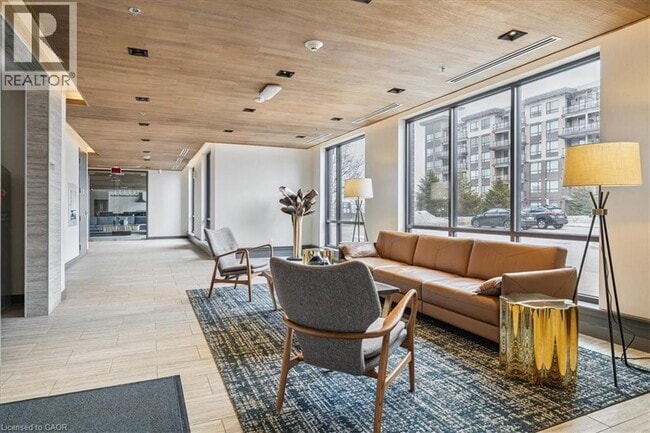 Building Photo - 40 ESPLANADE Pl