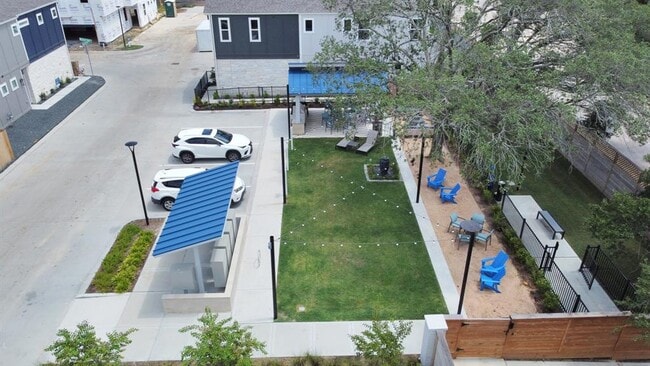 Building Photo - 1510 Parkland Oak Dr