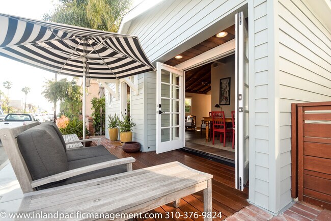 Building Photo - Exquisitely Remodeled Craftsman Style Home