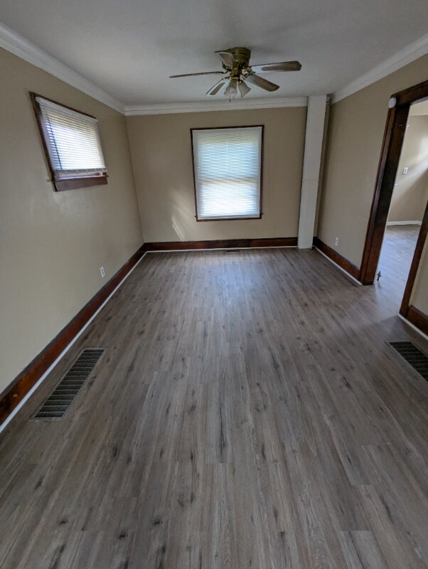 Foto del edificio - 617 Dewey Ave