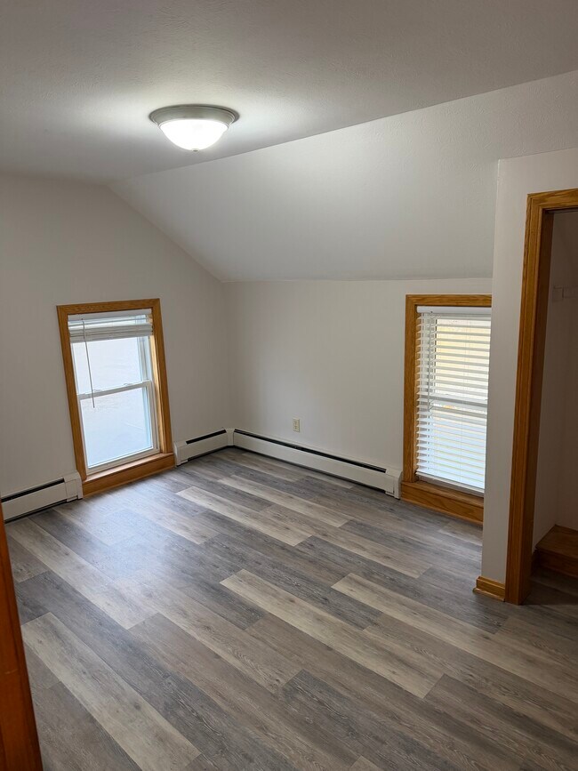 Foto del edificio - 3062 Laird Ave