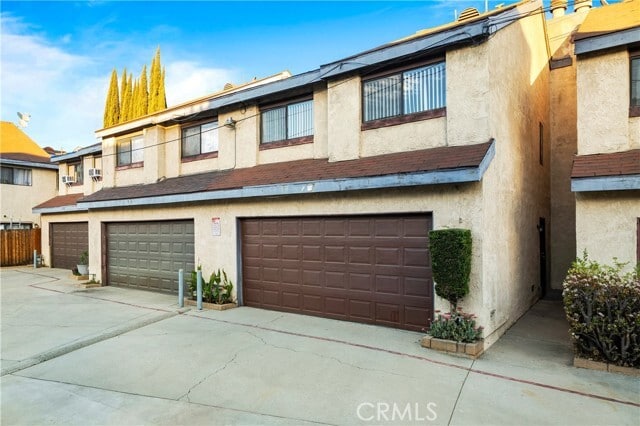 Building Photo - 9471 Cortada St