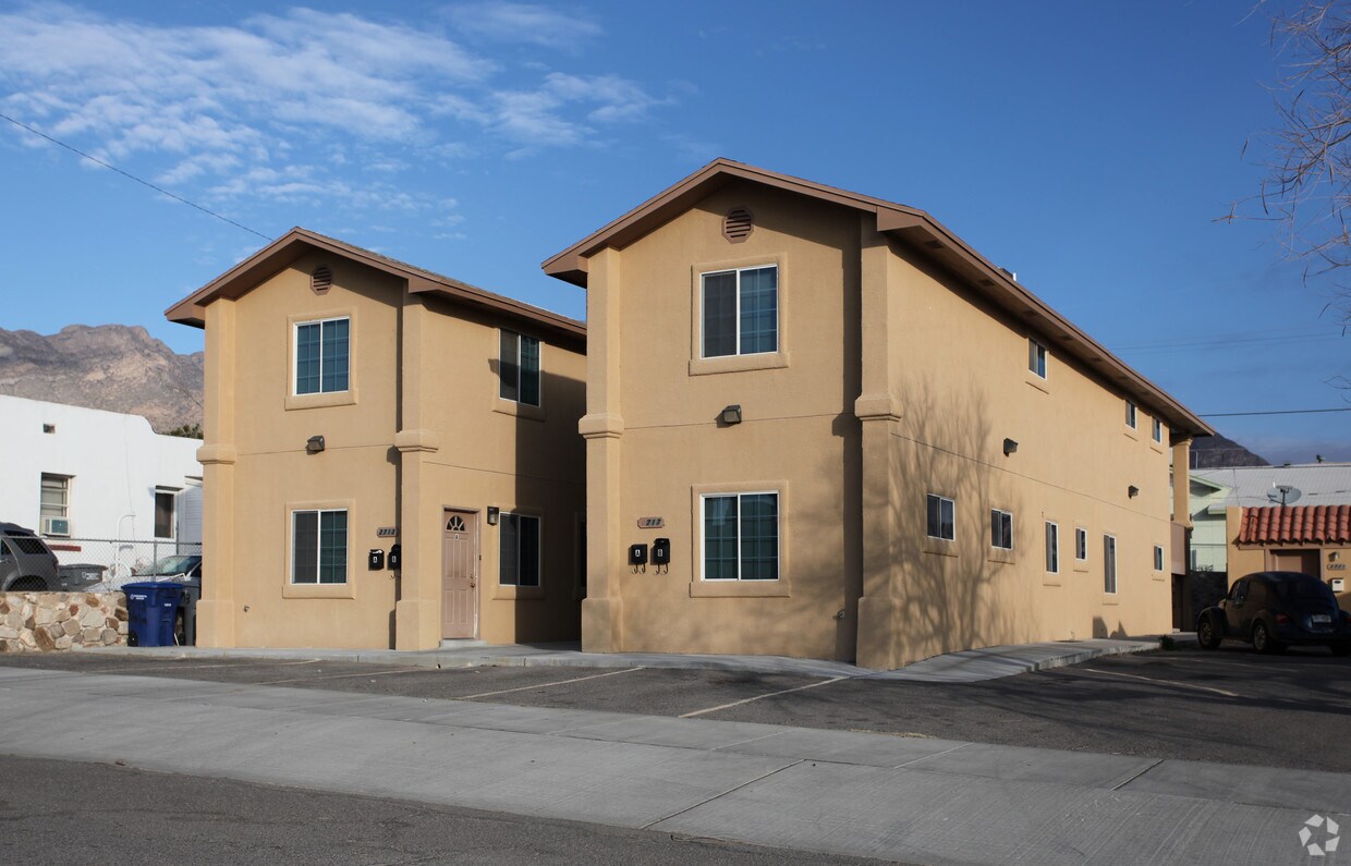 Foto principal - 2713-2721 Idalia Ave