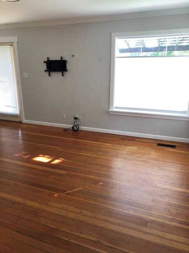 Foto del edificio - 2 Bedroom Bungalow close to BSU.