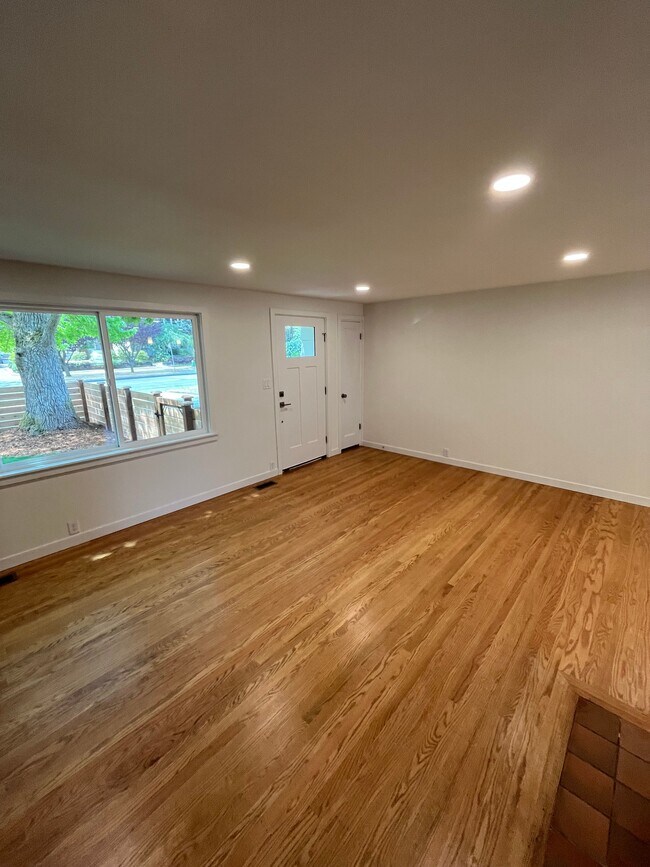 Foto del edificio - 2646 34th Ave W
