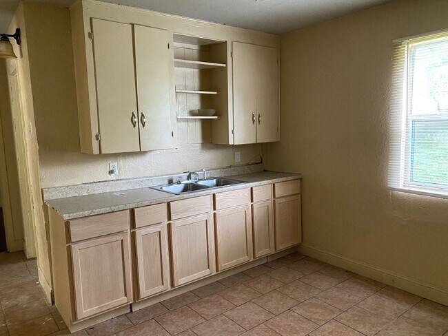 Foto del edificio - 3455 Pleasant Drive
