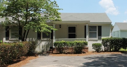 Building Photo - 2807 Blossom St