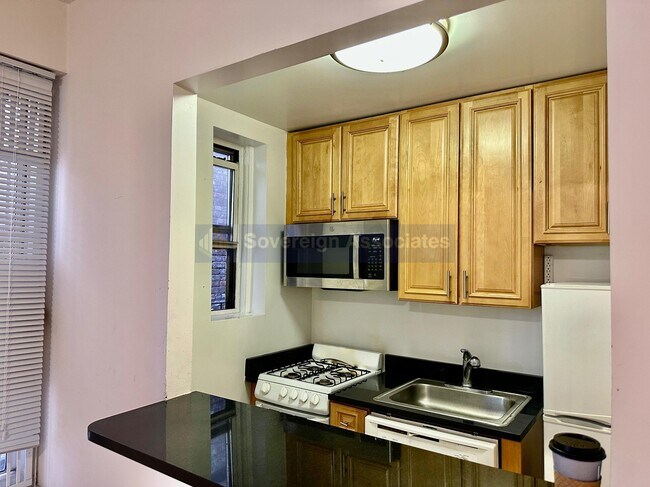 Building Photo - 216 West 102nd Street