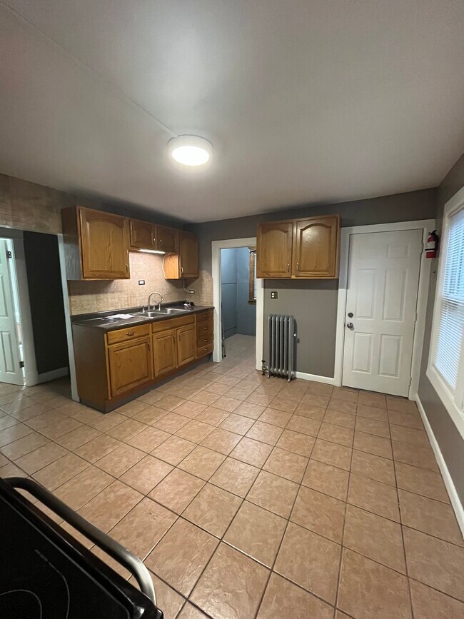 Kitchen - 25 Los Angeles St