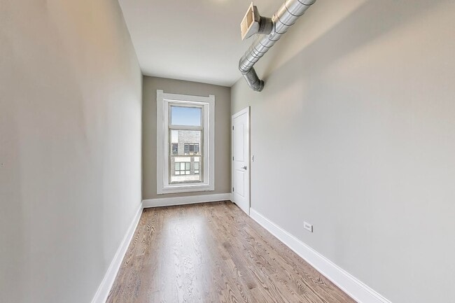 Building Photo - 1429 W. Grand(AKA 1117 Hoyne)