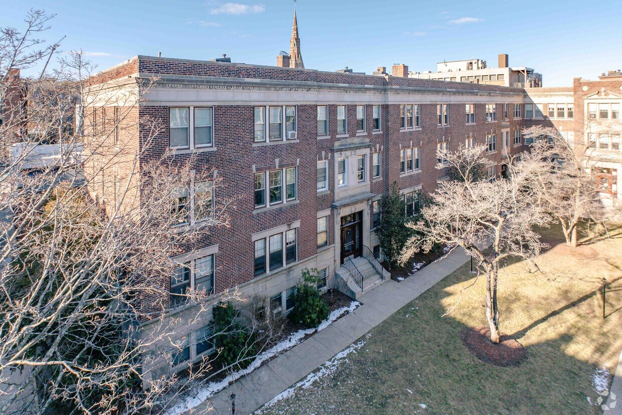 Primary Photo - 12-20 Alton Pl
