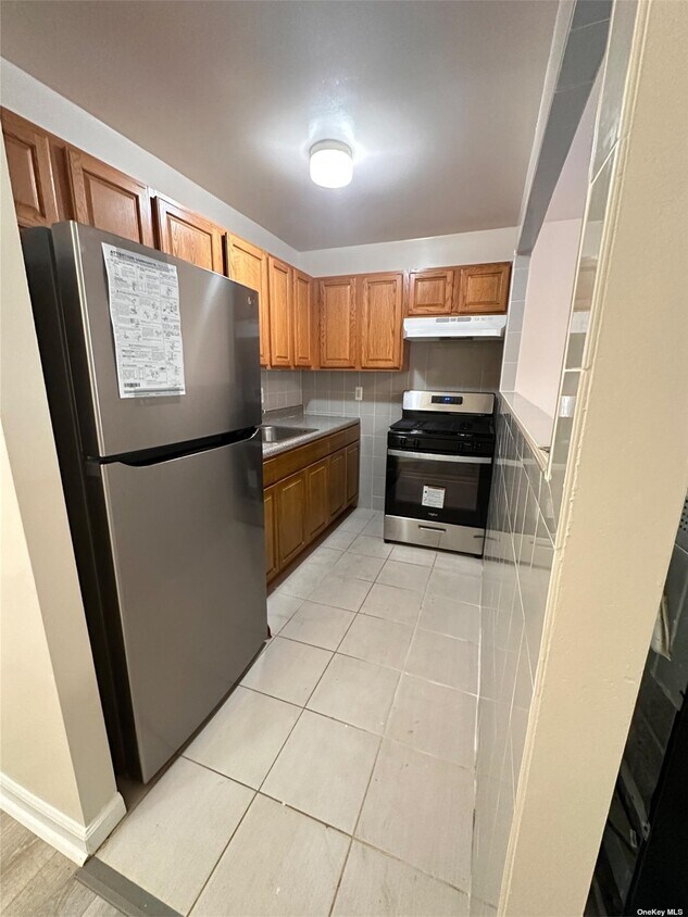 Primary Photo - 729 N Oak Dr
