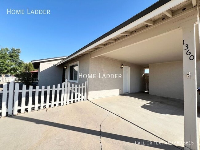 Building Photo - 1360 S Bunker Hill Dr