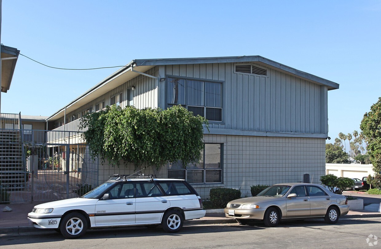 4477 - 4485 Valeta St - 4477-4485 Valeta St