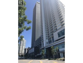 Building Photo - 3833-3833 Evergreen Pl