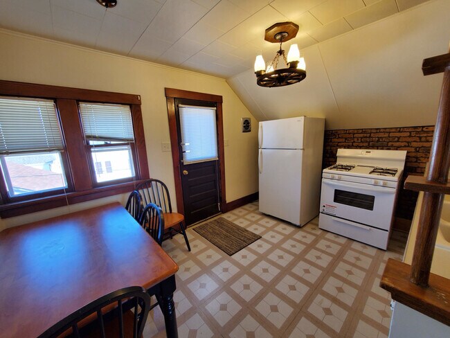 Foto del edificio - 2606 Meadow Ln