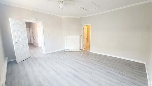 Building Photo - 2902 Barton Ave