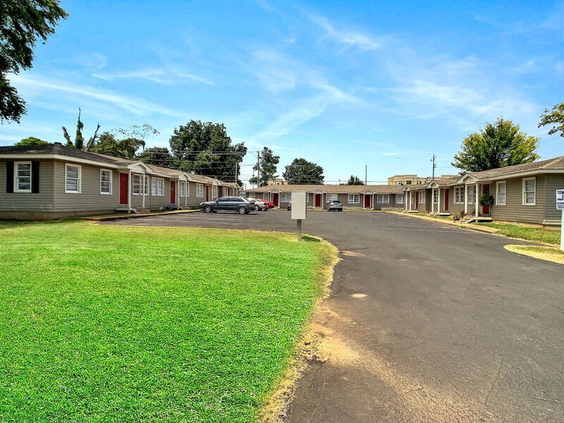 Primary Photo - 1120 19th St