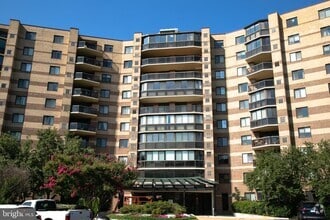 Building Photo - 8350 Greensboro Dr