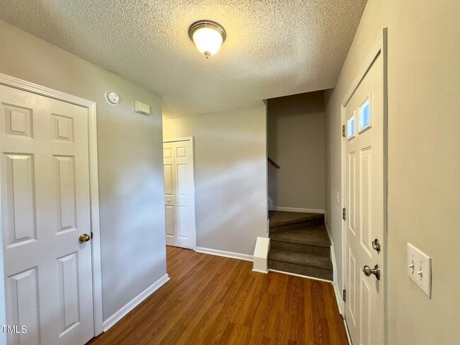 Building Photo - 324 Downing Glen Dr