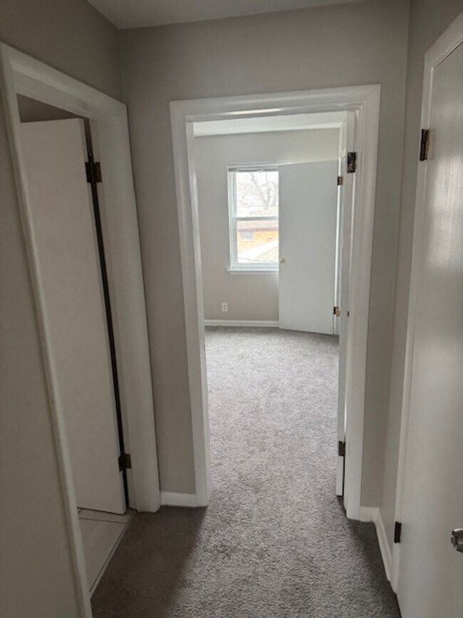 Foto del edificio - 18006 Wentworth Ave