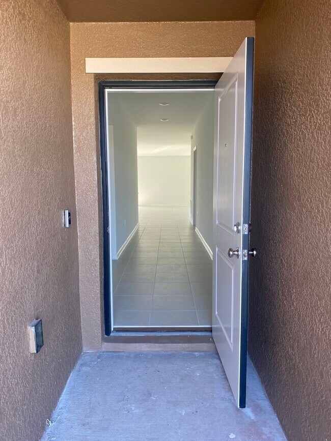 Foto del edificio - 1347 Belle Isle Ln