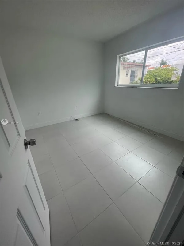 Foto del edificio - 2622 NW 24th St