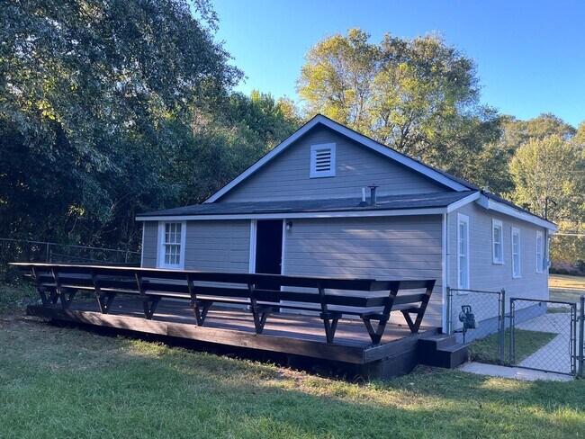 Foto del edificio - **AVAILABLE NOW**East Columbus 3 bedroom/2 bathroom Home for Rent***