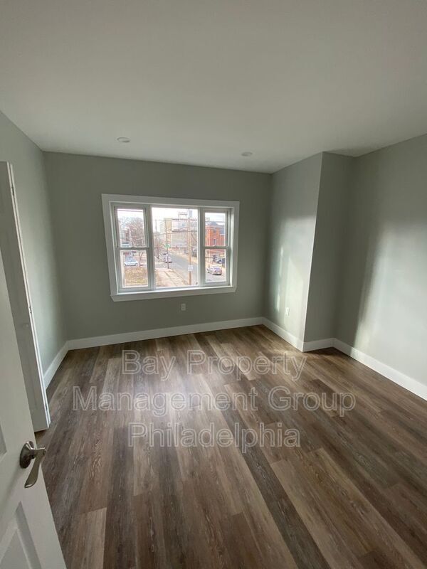 Building Photo - 1401 S Napa St