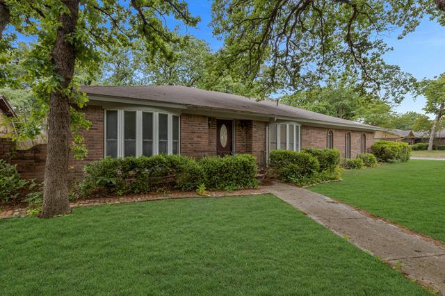 Foto del edificio - 5622 Woodhollow Dr