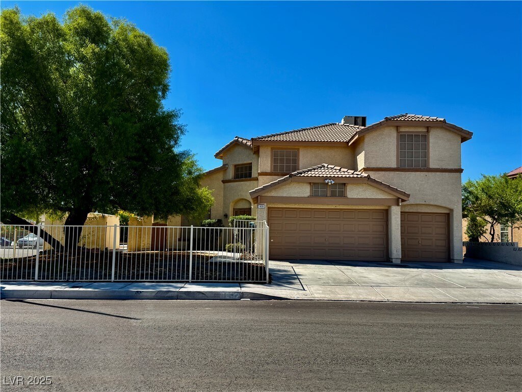 Foto principal - 1635 White Dr