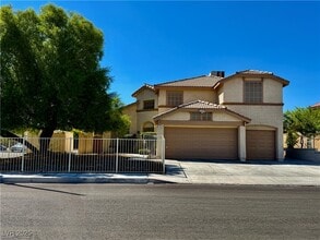 Building Photo - 1635 White Dr