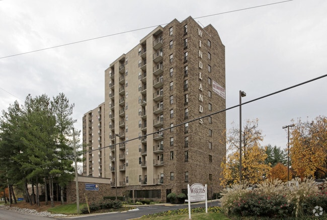 Building Photo - 200 Webster
