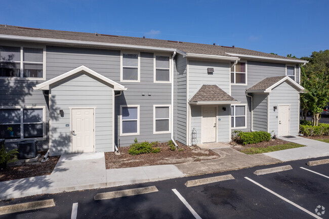 512 Harrison Place Dr - Enclave at Pine Oaks Apartments