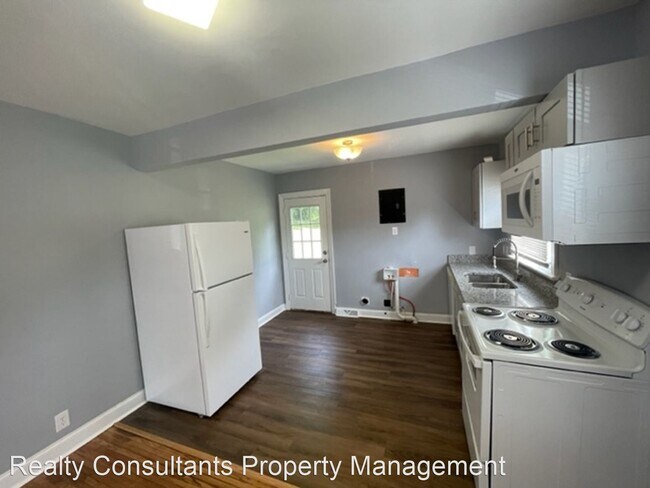 Building Photo - 3 br, 1 bath House - 2024 Barringer Drive